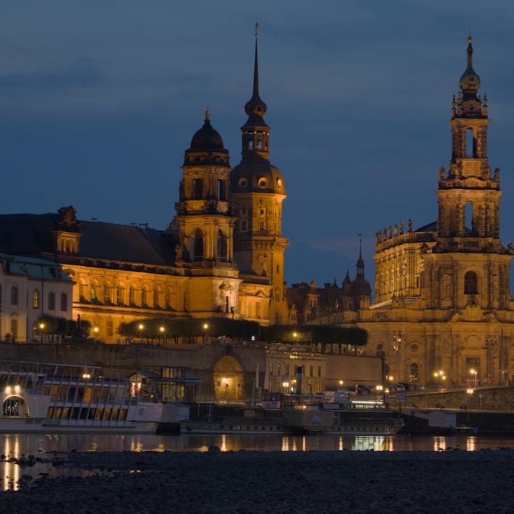Family terraces and cafés for calm evenings in Paris